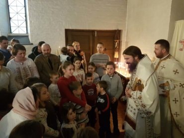 Slujiri ale Preasfințitului Părinte Episcop Macarie în Suedia și Norvegia. Ierarhul român a avertizat cu privire la gârbovirea omului produsă de dependența de noile tehnologii