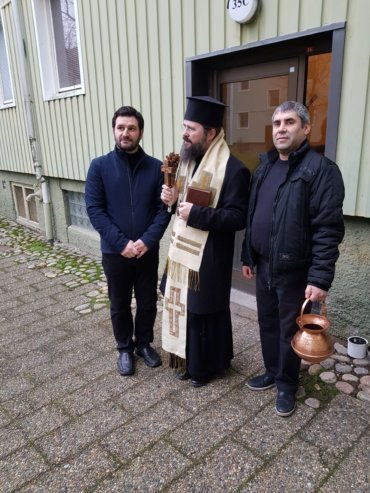 Casele românilor din Göteborg, împrospătate cu agheasma Bobotezei de Preasfințitul Părinte Episcop Macarie