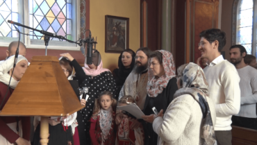 Colind din satul natal al Părintelui Episcop Macarie, cântat astăzi de Preasfinția Sa împreună cu grupul de colindători de la Copenhaga, 26 decembrie 2018