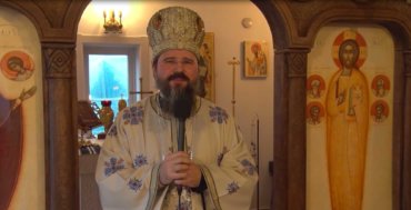 Episcopul Macarie: „Iubiți părinți, vă rog să luați aminte la copiii voștri! Să nu îi lăsați captivi în cuștile de sticlă!” Paraclisul Episcopal, Stockholm, duminică, 3 ianuarie 2021