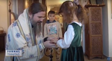 Liturghie arhierească la Centrul Episcopal din Stockholm (preluare TRINITAS.TV)