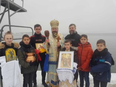 Părintele Episcop Macarie Drăgoi despre minunea de Bobotează: Arătarea Sfintei Cruci în Arhipelagul Stockholmului cu prilejul procesiunii de la Marea Baltică. Miercuri, Praznicul Botezului Domnului, 6 ianuarie 2021 în Stockholm