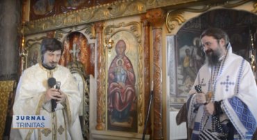Preasfințitul Părinte Macarie i-a binecuvântat pe credincioșii din satul Sita (preluare TRINITAS.TV)