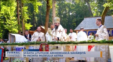 Sfânta Liturghie arhierească săvârșită în incinta Muzeului Astra (preluare TRINITAS.TV)