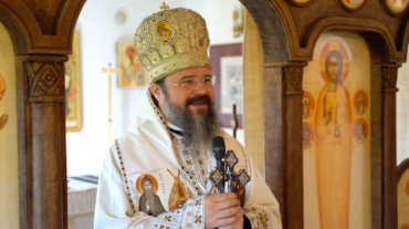 Episcopul Macarie: „Să fim oameni de inimă întru prinos de omenie!” Sfânta Liturghie cu pomenirea celor adormiți, Paraclisul Episcopal din Stockholm, sâmbătă, 4 septembrie 2021