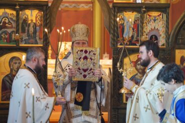 Episcopul Macarie: „Este prudent să strângi niște provizii materiale, însă este mai înțelept să faci provizii pentru cer!”, cuvânt în Duminica Ortodoxiei, Copenhaga, 13 martie 2022.