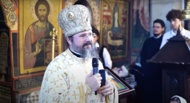 Episcopul Macarie în slujire euharistică la Borzești: „Lupta Voievodului Ștefan cel Mare nu a fost doar pentru ținuturile și cetățile strămoșilor, pentru neatârnare și libertate, ci în primul rând pentru câștigarea Împărăției cerurilor”, 2 iulie 2022