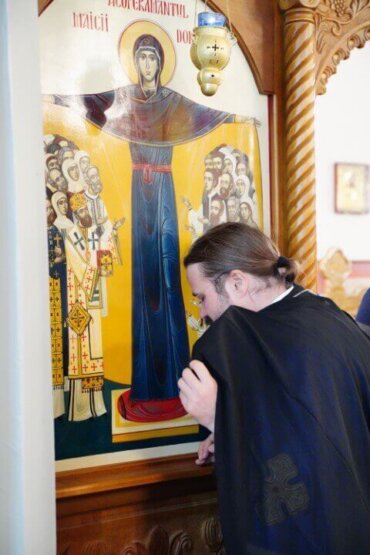 Sfânta Liturghie Arhierească de hram în biserica parohială românească din orașul suedez Jönköping