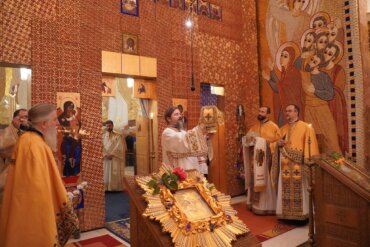 Slujire euharistică în Biserica „Schimbarea la Față” din Cluj-Napoca