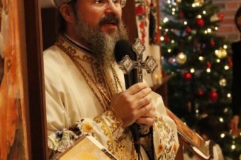 Episcopul Macarie: „Să veghem neîncetat pentru a păstra aprinsă, vie, candela copilăriei noastre!”, cuvânt rostit luni, 26 decembrie 2022, la prăznuirea Sfântului Cuvios Nicodim de la Tismana, în Oslo, Regatul Norvegiei.
